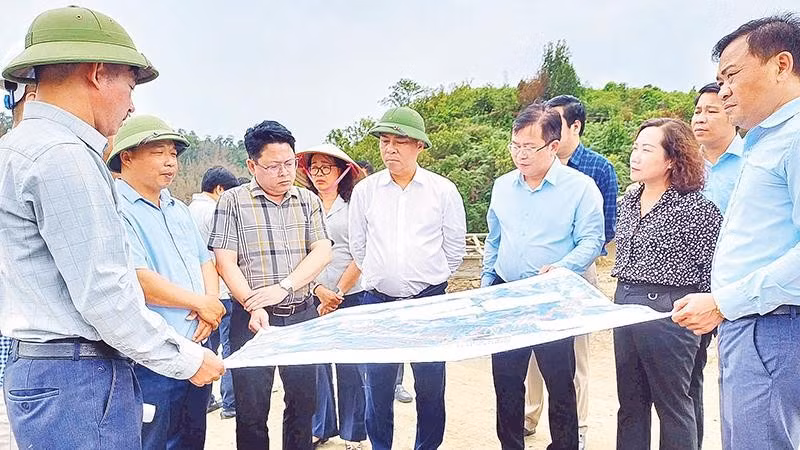 Lãnh đạo tỉnh Cao Bằng kiểm tra, đôn đốc tiến độ tuyến đường liên xã Sơn Lộ-Yên Thổ.