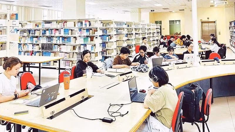 Trung tâm học liệu Đại học Huế.