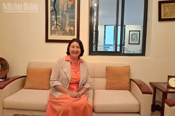 Bà Nasly Isabel Bernal Prado - Đại sứ đặc mệnh toàn quyền Cộng hòa Chile tại Việt Nam. (Ảnh: KHẮC KIÊN)