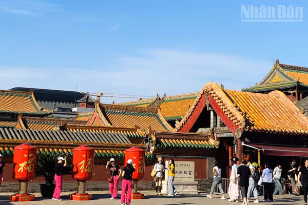 Những cung điện lớn nhỏ mang đậm nét kiến trúc của triều đại Mãn Thanh, Trung Quốc.