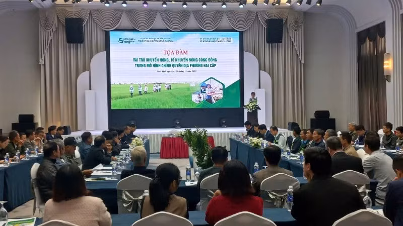 Quang cảnh buổi tọa đàm.