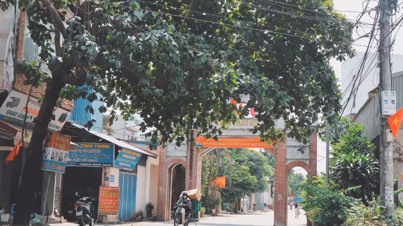 Đường làng xã Phúc Lộc (Hà Nội) khang trang, sạch đẹp. (Ảnh: NGUYỄN MAI)