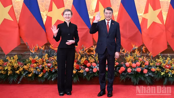 Thủ tướng Lê Minh Hưng và Thủ tướng Công quốc Liechtenstein Brigitte Haas.