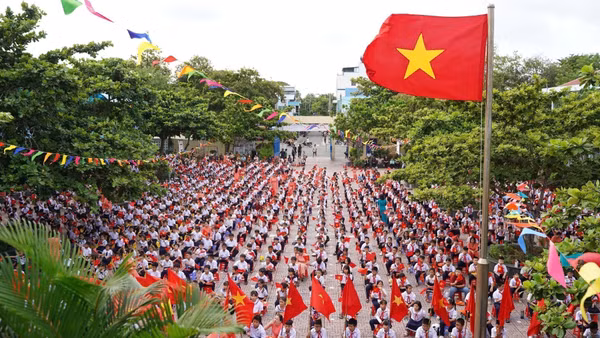 Không khí ngày khai giảng tại trường Trường tiểu học Cao Văn Ngọc, Thành phố Hồ Chí Minh. (Ảnh: TTXVN)