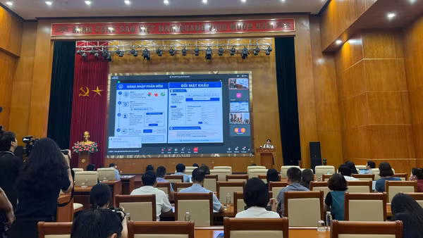 Bộ Tài chính tổ chức Hội nghị triển khai Phần mềm trực tuyến theo dõi, tổng hợp tình hình xử lý nhà, đất dôi dư trên toàn quốc. (Ảnh: PV)
