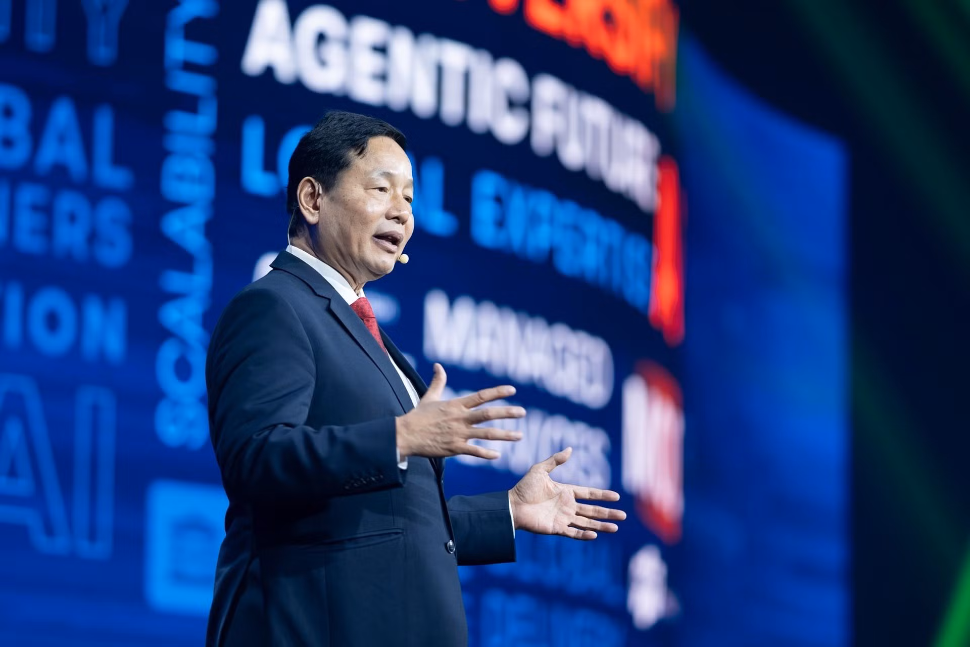 ct-hdqt-fpt-truong-gia-binh.jpg