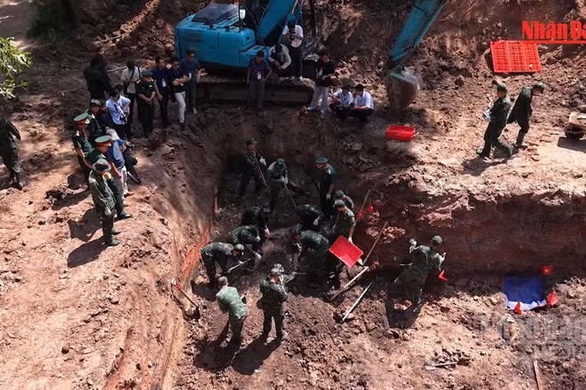 [Video] Sau 3 tháng đã tìm thấy 672 bộ hài cốt liệt sĩ tại Công viên Lê Thị Riêng
