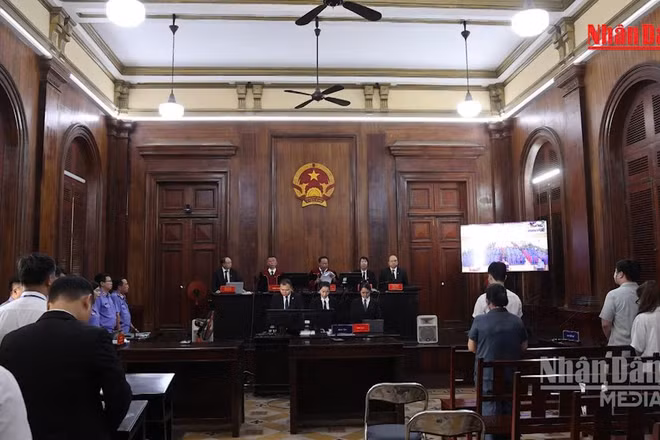 [Video] Tuyên án tử hình 11 bị cáo trong vụ án ma túy liên quan đến tiếp viên hàng không