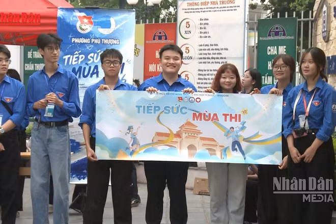 [Video] Áo xanh tiếp sức sĩ tử