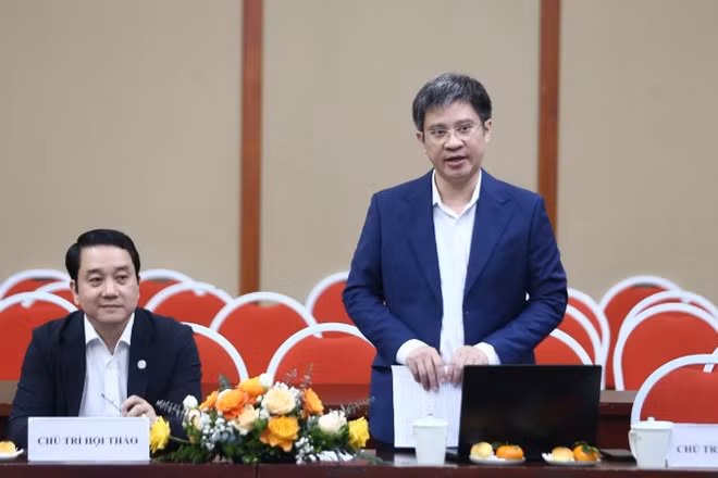 Ông Trần Quốc Cường, Vụ trưởng Vụ Khoa học Xã hội, Nhân văn và Tự nhiên phát biểu khai mạc Hội thảo.