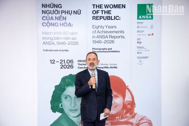 Theo Đại sứ Italia, việc phụ nữ hiện diện trong các thiết chế công quyền hay các lĩnh vực của đời sống ngày nay là kết quả của một quá trình bứt phá khỏi những quy chuẩn cũ. (Ảnh: MINH DUY)