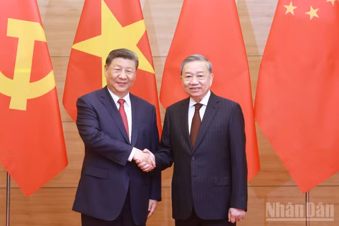 Tổng Bí thư Ban Chấp hành Trung ương Đảng Cộng sản Việt Nam Tô Lâm chủ trì Lễ đón trọng thể Tổng Bí thư Ban Chấp hành Trung ương Đảng Cộng sản Trung Quốc, Chủ tịch nước Cộng hòa nhân dân Trung Hoa Tập Cận Bình thăm cấp Nhà nước tới Việt Nam từ ngày 14-15/4/2025. (Ảnh: SƠN TÙNG)