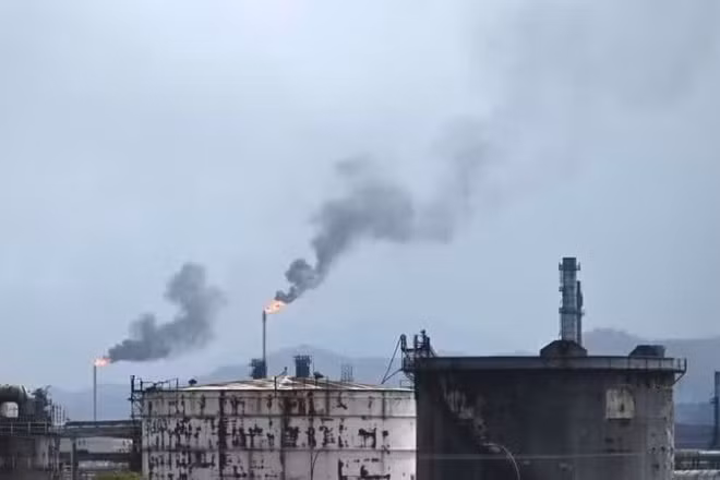 Khu liên hợp công nghiệp hóa dầu ở Anzoategui, Venezuela. (Ảnh: Tân Hoa Xã)