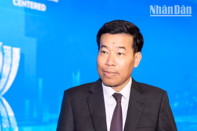 Thứ trưởng Ngoại giao Nguyễn Mạnh Cường nhận định "tự cường" và "đoàn kết" làm nên sức mạnh của ASEAN. (Ảnh: MINH DUY)