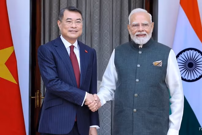 Thủ tướng Lê Minh Hưng gặp Thủ tướng Ấn Độ Narendra Modi. (Ảnh: TTXVN)