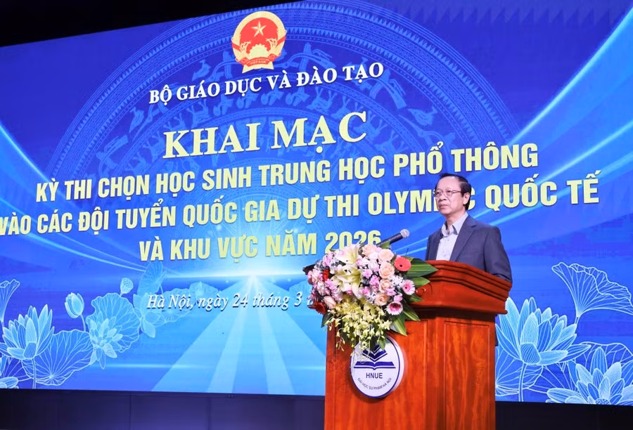 Thứ trưởng Thường trực Bộ Giáo dục và Đào tạo Phạm Ngọc Thưởng phat biểu tại lễ khai mạc. (Ảnh: NGUYỄN MẠNH)
