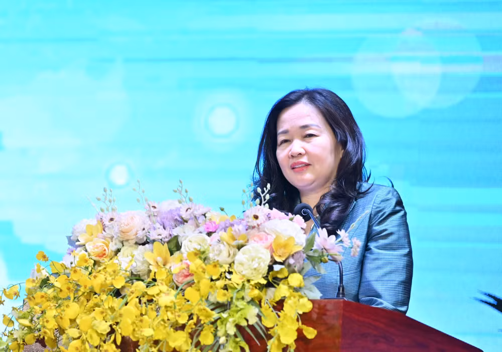 tong-bien-tap-bao-dai-bieu-nhan-dan-pham-thi-thanh-huyenvqk-4809.jpg