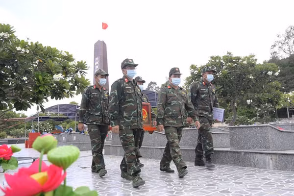 An Giang hoàn thành 100% kế hoạch lấy mẫu sinh phẩm hài cốt liệt sĩ. (Ảnh: PHƯƠNG VŨ)