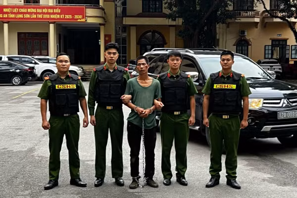 Bắt giữ thành công đối tượng truy nã đặc biệt nguy hiểm Phương Văn Kỳ. (Ảnh: CÔNG AN LẠNG SƠN)