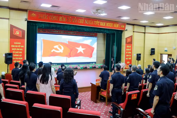 Đảng ủy Hải quan khu vực VI chú trọng xây dựng "Đảng bộ cơ sở bốn tốt". (Ảnh: QUỐC ĐẠT)