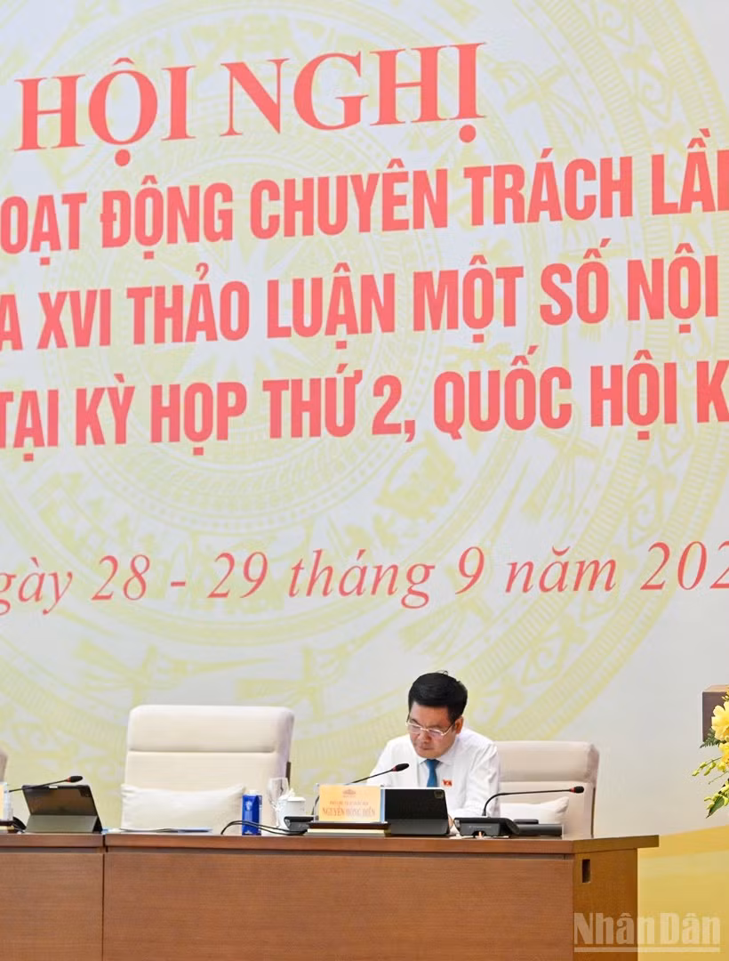Chủ tịch Quốc hội Trần Thanh Mẫn phát biểu khai mạc Hội nghị đại biểu Quốc hội hoạt động chuyên trách lần thứ nhất, nhiệm kỳ khóa XVI.