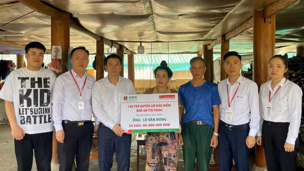 Sự kết hợp giữa tín dụng và bảo hiểm đang tạo nên một bước chuyển quan trọng trong cách thức phục vụ khách hàng của Agribank. (Nguồn: ABIC)