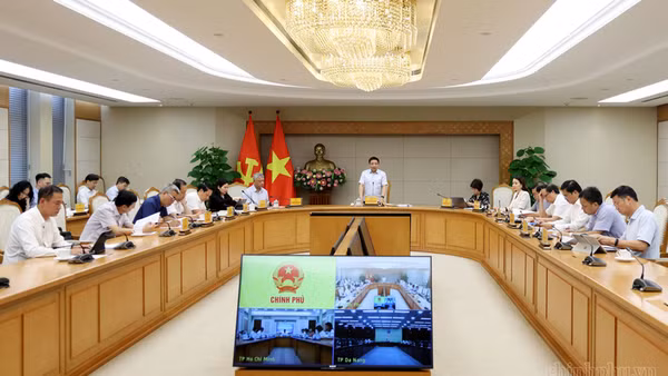 Phó Thủ tướng Nguyễn Văn Thắng chủ trì phiên họp thứ 3 của Hội đồng điều hành Trung tâm Tài chính Quốc tế tại Việt Nam. (Ảnh chinhphu.vn)