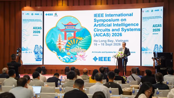 Hội nghị Quốc tế IEEE lần thứ 8 về mạch và hệ thống trí tuệ nhân tạo do Đại học Quốc gia Hà Nội tổ chức thu hút các nhà khoa học, chuyên gia trong nước, quốc tế tham dự. (Ảnh: DIỆP NGỌC)
