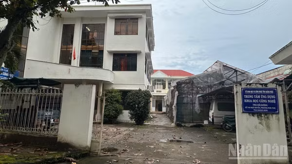 Trụ sở Trung tâm Ứng dụng khoa học công nghệ tỉnh Quảng Ngãi, nơi thực hiện kiểm tra ADN và saponin sâm Ngọc Linh.