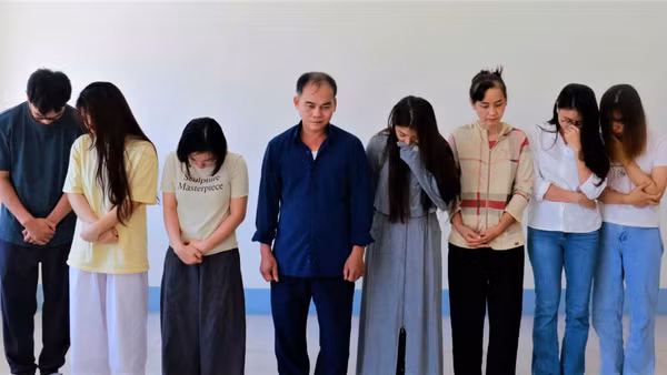 Bùi Văn Trường và các đối tượng bị bắt giữ. (Ảnh: Công an Nghệ An)