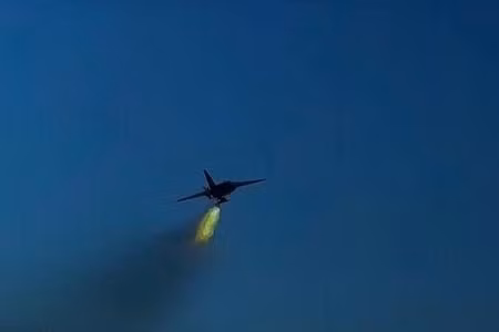 IRGC tuyên bố đã tiến hành các cuộc tập kích bằng tên lửa và thiết bị bay không người lái nhằm vào nhiều mục tiêu quân sự của Mỹ. (Ảnh: IRNA/TTXVN)