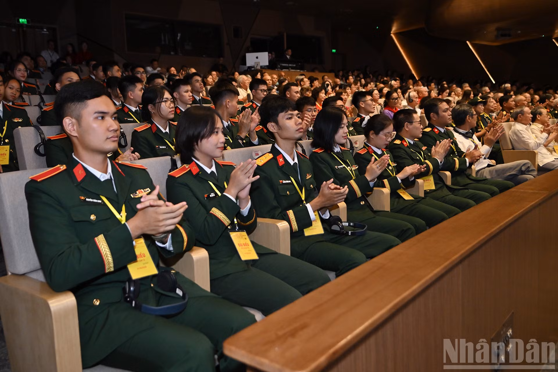 ndo_br_8-3394.jpg