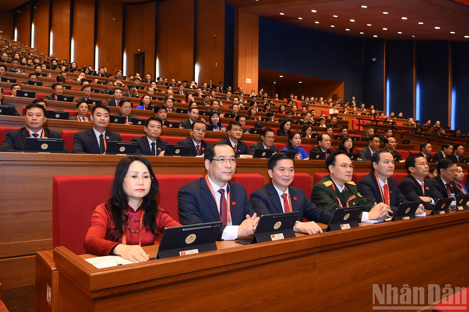 ndo_br_8-5928.jpg