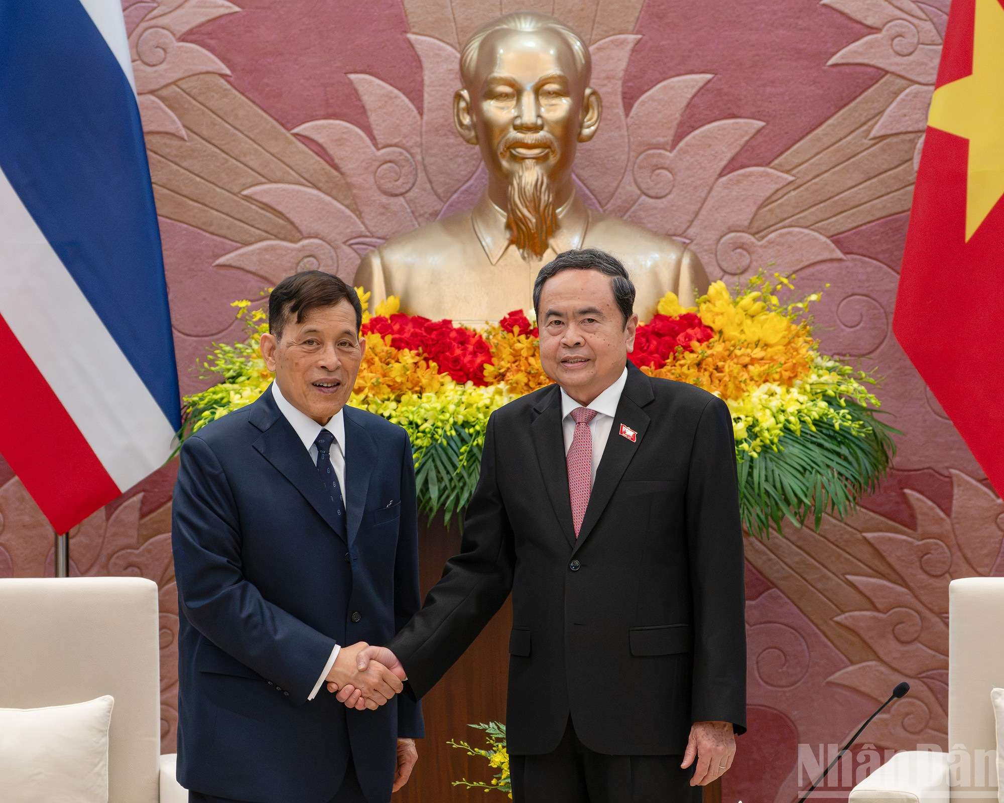 Chủ tịch Quốc hội Trần Thanh Mẫn v&agrave; Nh&agrave; vua Vương quốc Th&aacute;i Lan Maha Vajiralongkorn Phra Vajiraklaochaoyuhua.