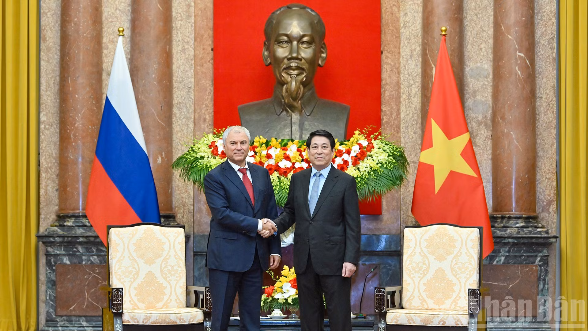 Chủ tịch nước Lương Cường và Chủ tịch Duma Quốc gia Quốc hội Liên bang Nga Vyacheslav Volodin tại buổi tiếp.