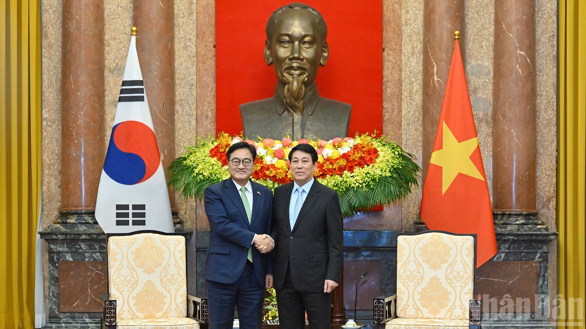 Chủ tịch nước Lương Cường và Chủ tịch Quốc hội Hàn Quốc Woo Won Shik.