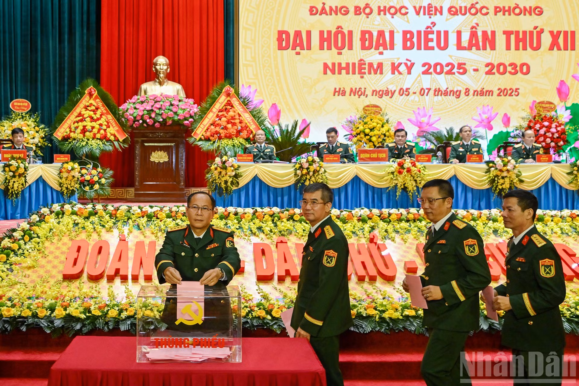 ndo_br_chi-5233.jpg
