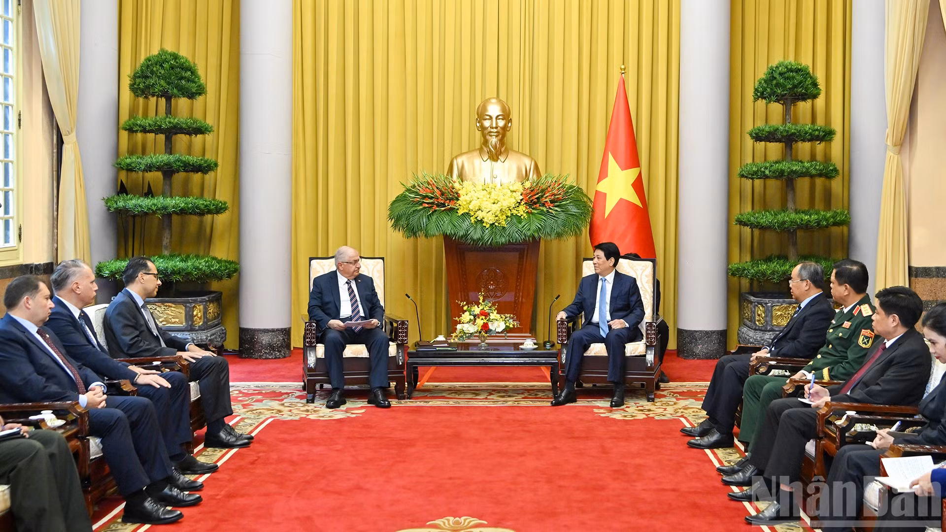 Chủ tịch nước Lương Cường tiếp Bộ trưởng Quốc phòng Thổ Nhĩ Kỳ Yasar Guler.