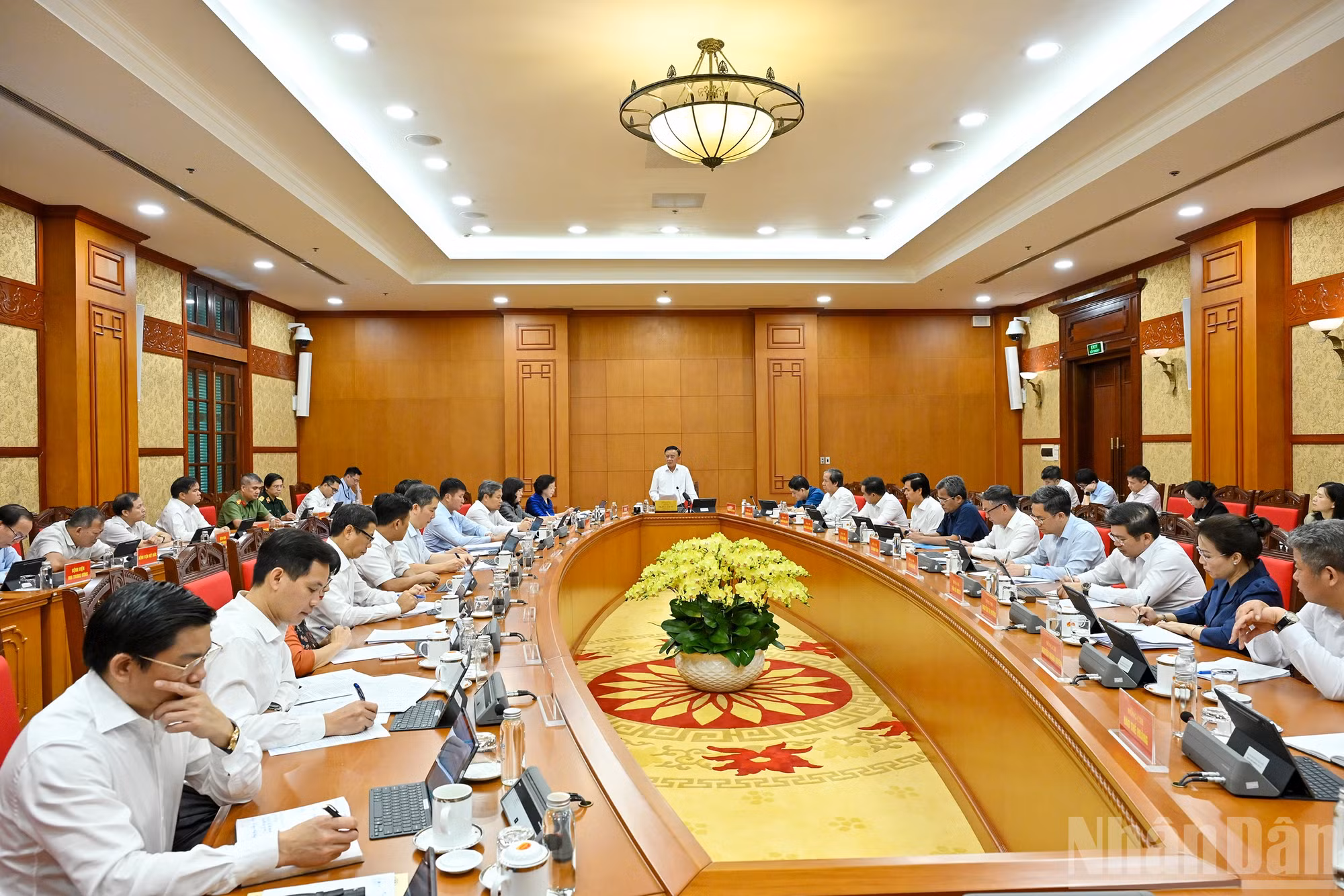 Gallery - [Ảnh] Thường trực Ban Bí thư Trần Cẩm Tú chủ trì sơ kết 1 năm thực hiện Nghị quyết số 72-NQ/TW - image 3