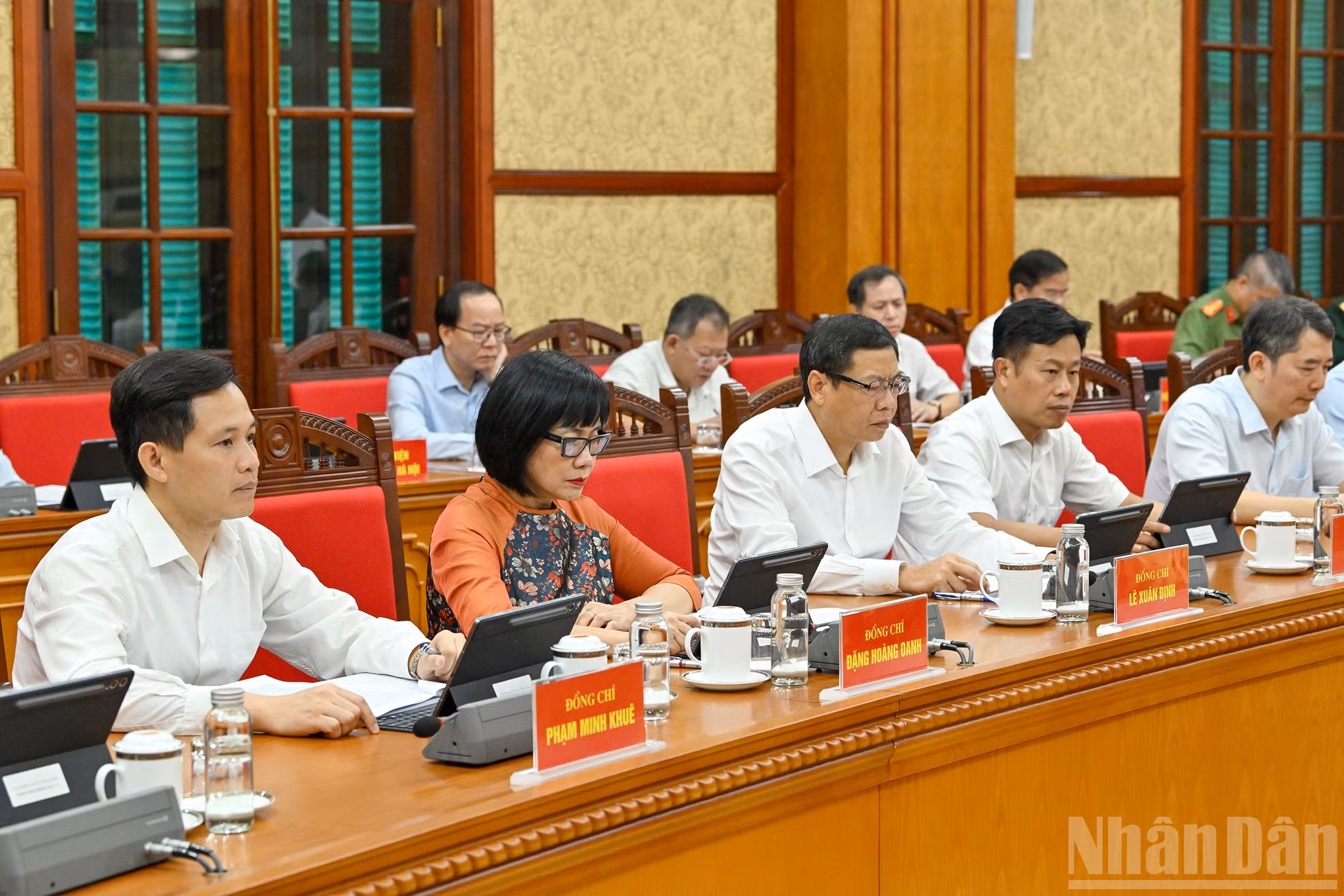 Gallery - [Ảnh] Thường trực Ban Bí thư Trần Cẩm Tú chủ trì sơ kết 1 năm thực hiện Nghị quyết số 72-NQ/TW - image 7