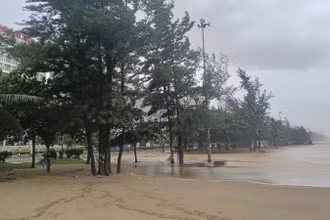 Sầm Sơn trước bão.
