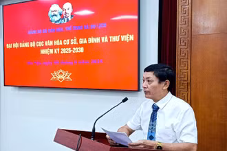Phó Cục trưởng Cục Văn hóa cơ sở, Gia đình và Thư viện Khuất Văn Quý.