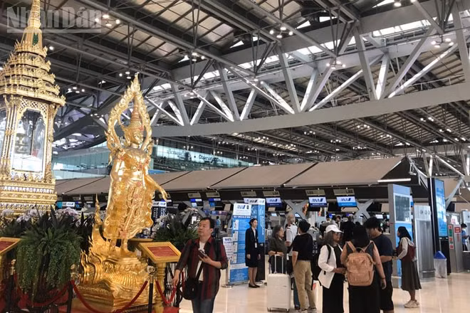 Suvarnabhumi là một trong các sân bay tăng phí dịch vụ hành khách. (Ảnh: XUÂN SƠN)