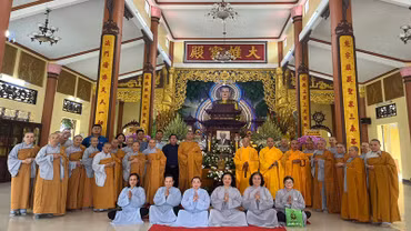 Tăng, ni và Phật tử ở Thành phố Hồ Chí Minh tiếc thương Tổng Bí thư Nguyễn Phú Trọng.
