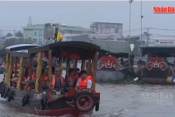 [Video] Cần Thơ đón trên 353.200 lượt khách tham quan trong kỳ nghỉ lễ