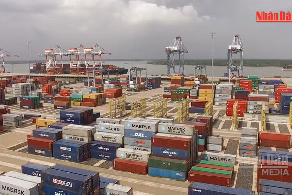 [Video] Tập trung nguồn lực phát triển kết cấu hạ tầng chiến lược