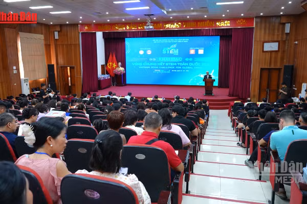 [Video] Green STEM 2026 lan tỏa đam mê khoa học công nghệ cho học sinh 