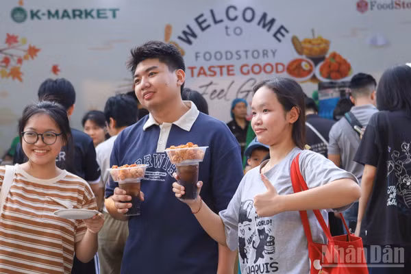 Văn hóa Hàn Quốc từ lâu đã được giới trẻ Việt đón nhận một cách rất hào hứng. (Ảnh: TRANG HÀ)