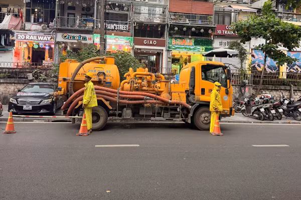 Các đơn vị ứng trực theo kế hoạch bảo đảm công tác thoát nước trong dịp nghỉ lễ 2/9. (Ảnh: Công ty TNHH MTV Thoát nước Hà Nội)