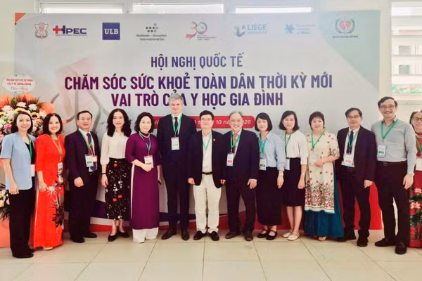 Hội nghị quốc tế “Chăm sóc sức khỏe toàn dân thời kỳ mới: Vai trò của Y học gia đình” tổ chức sáng 29/10 tại Trường đại học Y Hà Nội. (Ảnh: BTC)